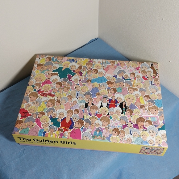 The Golden Girls 500-Piece Jigsaw Puzzle - Picture 6 of 9